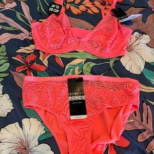 Bonds Coral Lace Lingerie Set